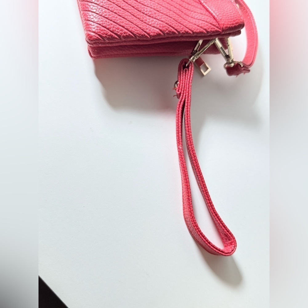 Elegant Pink Crossbody Bag - Picture 5 of 7